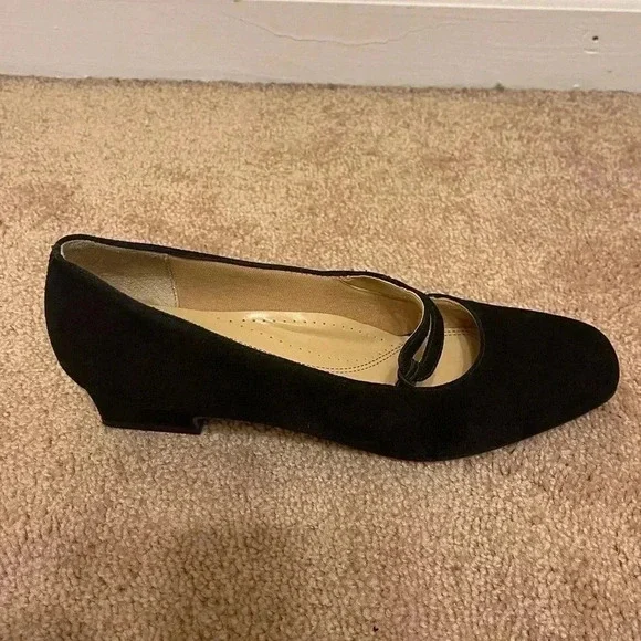 TROTTER  Women’s Mary Jane Pump Slip On Shoes Size 8 1/2 Narrow Black Crepe - Picture 9 of 12
